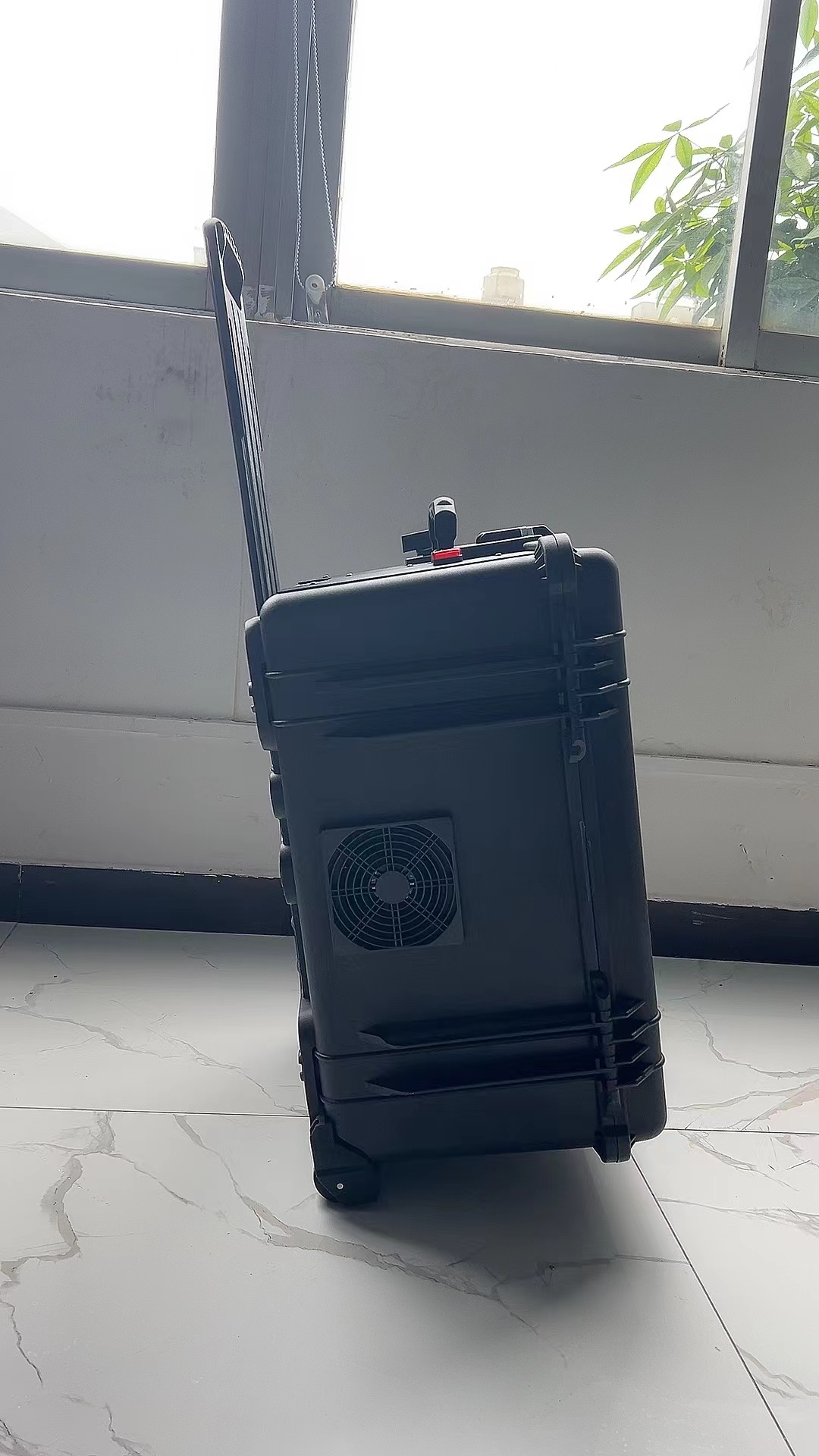 东营手拉箱型移动通信干扰器